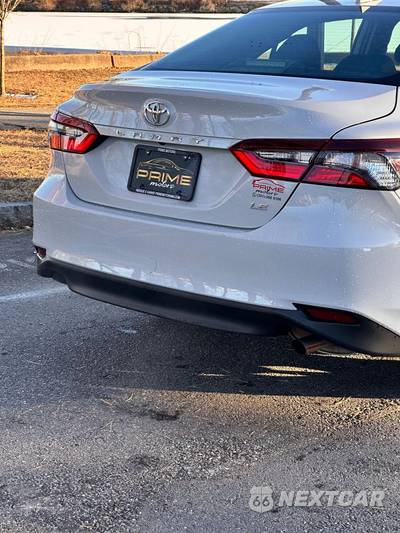 2023 Toyota Camry LE - zdjęcie 8 z 20 - miniatura