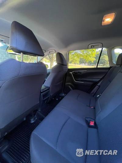 2019 Toyota RAV4 LE - zdjęcie 13 z 14 - miniatura