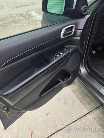 2019 Jeep Grand Cherokee Altitude Edition - zdjęcie 18 z 31 - miniatura