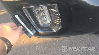 2023 GMC Sierra 2500HD AT4 Crew Cab Medium Bed - zdjęcie 21 z 23 - miniatura