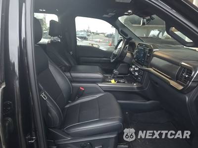 2026 Ford F-150 LARIAT Crew Cab Short Bed - zdjęcie 8 z 19 - miniatura