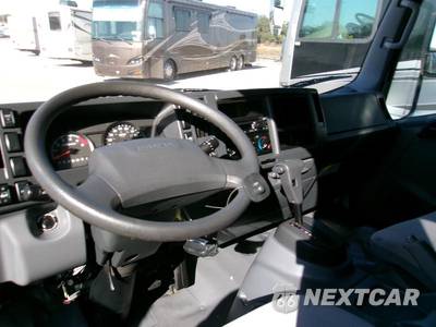 2019 Isuzu NPR HD Base Low Cab Crew - zdjęcie 6 z 19 - miniatura