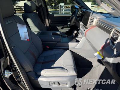 2026 Toyota Tundra i-FORCE MAX Capstone Crew Cab Short Bed - zdjęcie 11 z 29 - miniatura