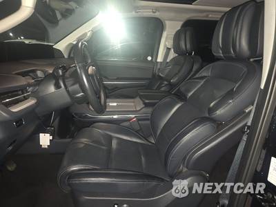 2025 Lincoln Navigator Reserve - zdjęcie 7 z 38 - miniatura