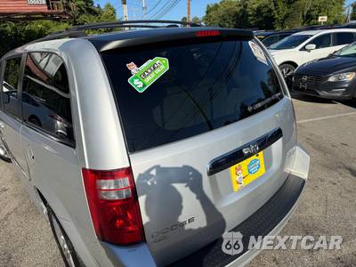 2010 Dodge Grand Caravan SXT Minivan 121.2" WB - zdjęcie 24 z 143 - miniatura