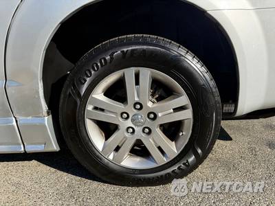 2010 Dodge Grand Caravan SXT Minivan 121.2" WB - zdjęcie 38 z 143 - miniatura