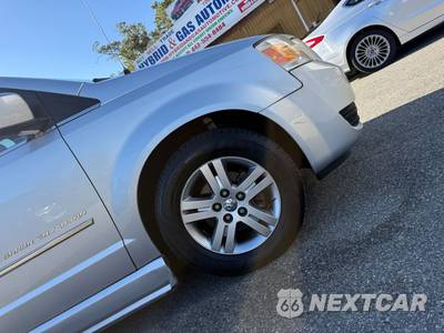 2010 Dodge Grand Caravan SXT Minivan 121.2" WB - zdjęcie 43 z 143 - miniatura