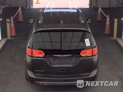 2018 Chrysler Pacifica Touring L 121.6" WB - zdjęcie 5 z 35 - miniatura