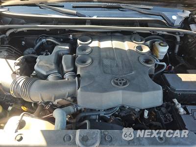 2018 Toyota 4Runner SR5 - zdjęcie 15 z 26 - miniatura
