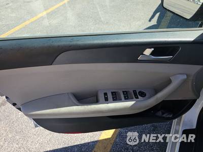 2017 Hyundai Sonata - zdjęcie 9 z 37 - miniatura