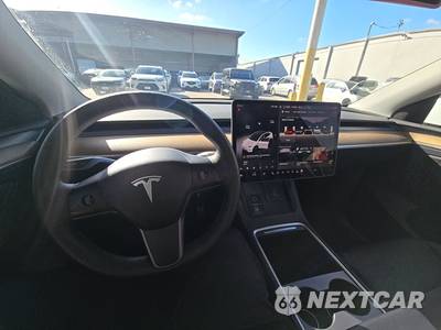 2022 Tesla Model Y Long Range - zdjęcie 11 z 20 - miniatura