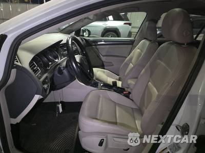 2018 Volkswagen Golf SE Hatchback - zdjęcie 7 z 28 - miniatura