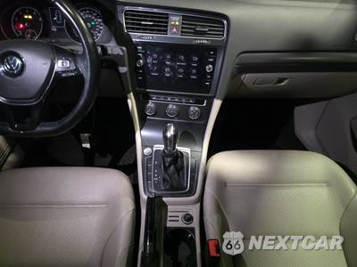 2018 Volkswagen Golf SE Hatchback - zdjęcie 11 z 28 - miniatura