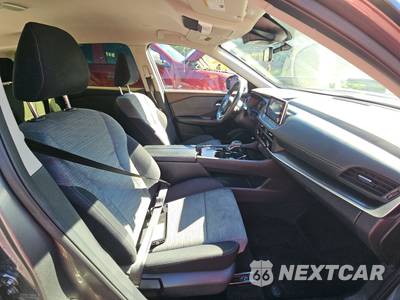 2023 Nissan Rogue SV - zdjęcie 14 z 32 - miniatura