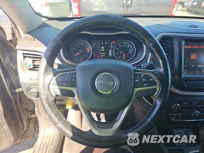 2016 Jeep Cherokee Latitude - zdjęcie 10 z 42 - miniatura