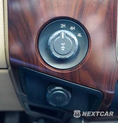 2012 Ford Super Duty F-250 Lariat Crew Cab Medium Bed - zdjęcie 31 z 38 - miniatura
