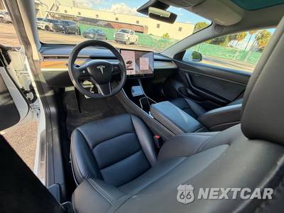 2020 Tesla Model 3 Standard Range Plus - zdjęcie 17 z 23 - miniatura