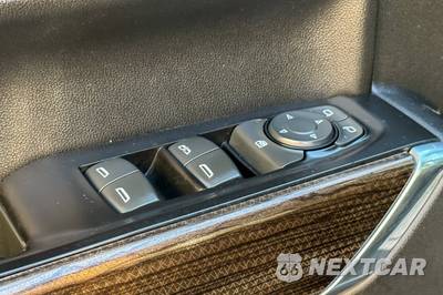 2020 Chevrolet Silverado 1500 RST Crew Cab Short Bed 1SP - zdjęcie 23 z 54 - miniatura