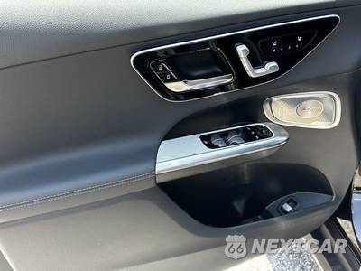 2026 Mercedes-Benz GLC 300 - zdjęcie 11 z 20 - miniatura