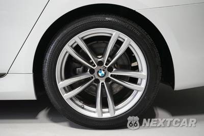 2019 BMW 7 Series Sedan 740i M SPORT LINE - zdjęcie 27 z 28 - miniatura