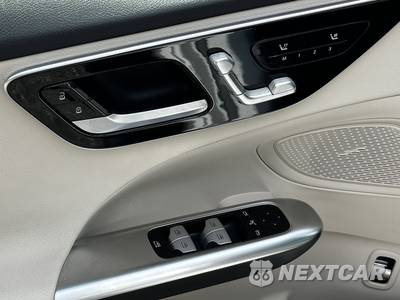 2025 Mercedes-Benz C 300 - zdjęcie 12 z 20 - miniatura