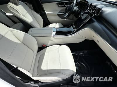 2025 Mercedes-Benz C 300 - zdjęcie 15 z 20 - miniatura