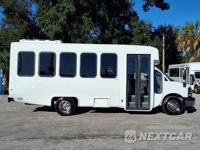 2020 Chevrolet Express 3500 Cutaway 1WT DRW - zdjęcie 2 z 28 - miniatura