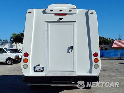 2020 Chevrolet Express 3500 Cutaway 1WT DRW - zdjęcie 4 z 28 - miniatura