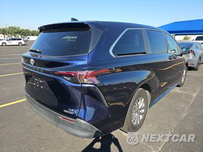 2024 Toyota Sienna LE 8-Passenger 120.5" WB - zdjęcie 4 z 32 - miniatura