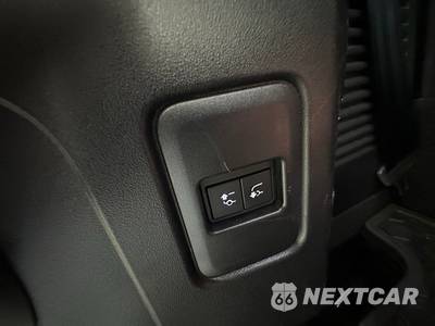 2024 Land Rover Defender 130 S - zdjęcie 23 z 50 - miniatura