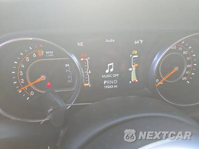 2018 Jeep Wrangler Unlimited Sahara - zdjęcie 12 z 21 - miniatura