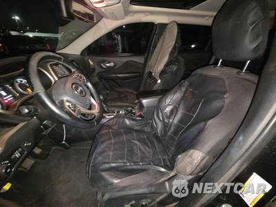 2016 Jeep Cherokee Latitude Altitude Edition - zdjęcie 7 z 43 - miniatura
