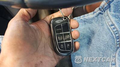 2016 Jeep Cherokee Latitude Altitude Edition - zdjęcie 21 z 43 - miniatura