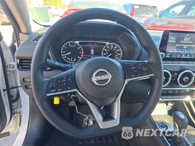 2025 Nissan Sentra SV - zdjęcie 10 z 22 - miniatura