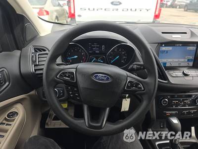 2017 Ford Escape SE - zdjęcie 10 z 25 - miniatura