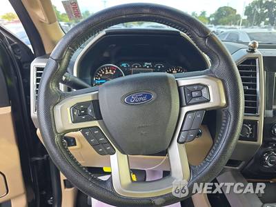 2015 Ford F-150 Lariat Crew Cab Medium Bed - zdjęcie 10 z 36 - miniatura