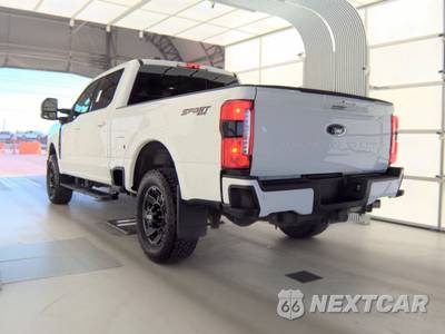 2024 Ford Super Duty F-250 Lariat Crew Cab Medium Bed - zdjęcie 6 z 28 - miniatura