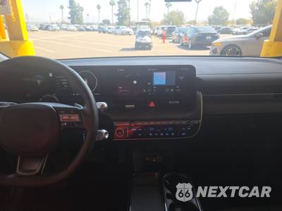 2025 Hyundai IONIQ 5 SE - zdjęcie 11 z 41 - miniatura
