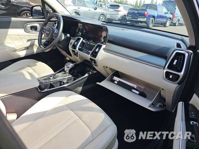2023 Kia Sorento SX - zdjęcie 8 z 44 - miniatura