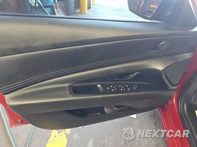 2025 Hyundai Elantra SEL Sport - zdjęcie 9 z 39 - miniatura