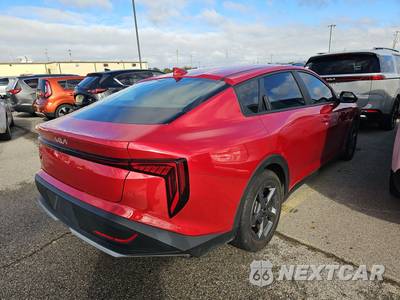 2025 Kia K4 LXS - zdjęcie 4 z 36 - miniatura
