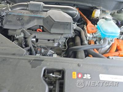 2023 Kia Sportage Plug-In Hybrid X-Line - zdjęcie 15 z 25 - miniatura