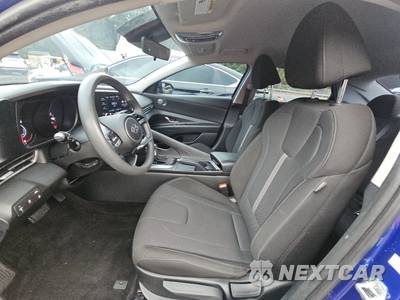 2022 Hyundai Elantra SE - zdjęcie 7 z 26 - miniatura