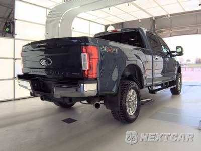 2017 Ford Super Duty F-250 Lariat Crew Cab Medium Bed - zdjęcie 4 z 29 - miniatura