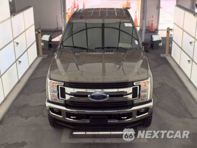 2019 Ford Super Duty F-250 XLT Crew Cab Medium Bed - zdjęcie 2 z 20 - miniatura