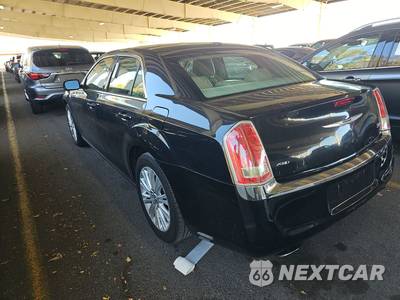 2014 Chrysler 300 - zdjęcie 6 z 39 - miniatura