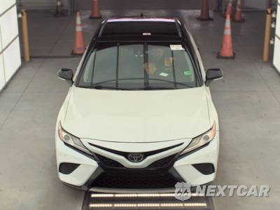2018 Toyota Camry XSE - zdjęcie 2 z 42 - miniatura