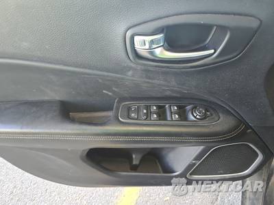 2018 Jeep Compass Latitude - zdjęcie 9 z 41 - miniatura