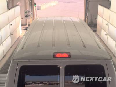 2012 Ford Super Duty E-350 Wagon XLT 138.0" WB - zdjęcie 5 z 48 - miniatura