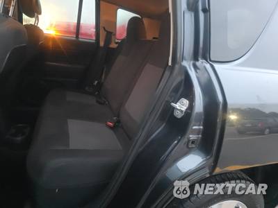 2015 Jeep Compass Sport - zdjęcie 13 z 28 - miniatura